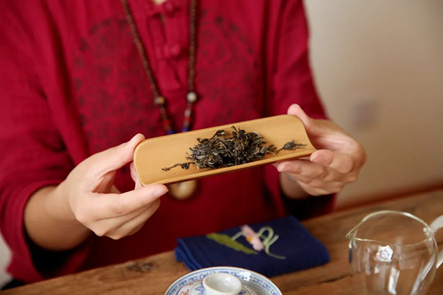 荣瑞祥普洱茶鉴茶指南