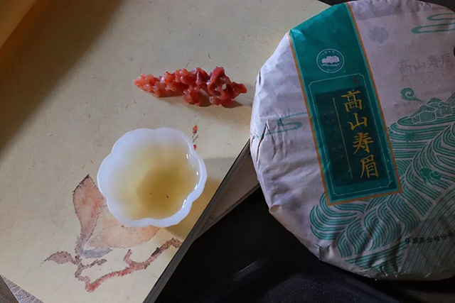 祥源茶白茶