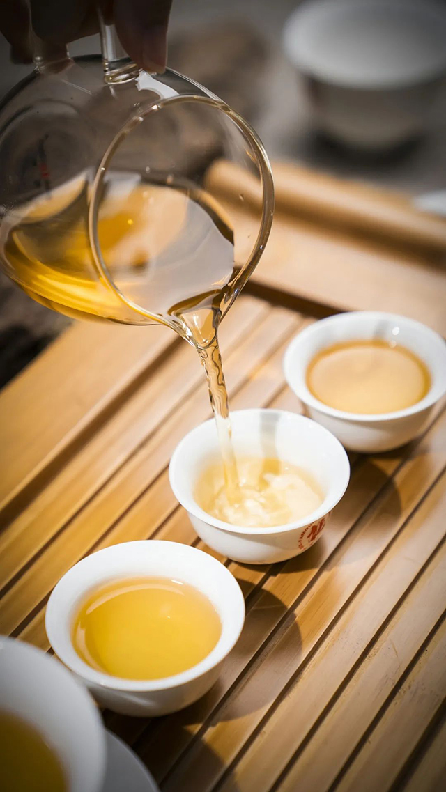 六大茶山传承1975普洱茶生茶
