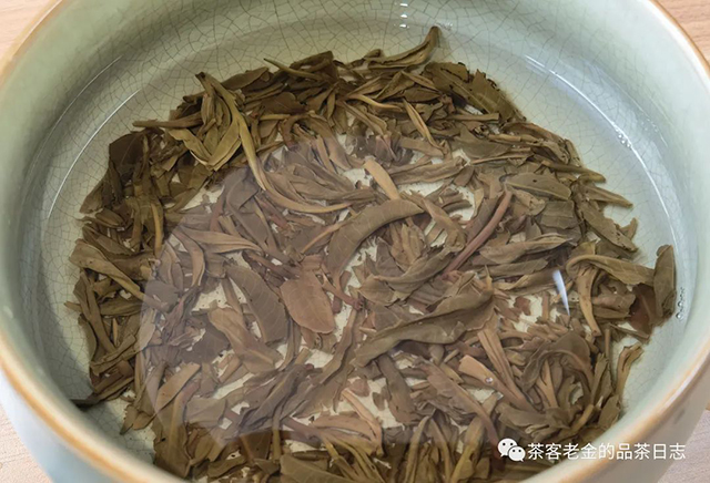 困鹿山制茶人2018年曼松古树普洱茶
