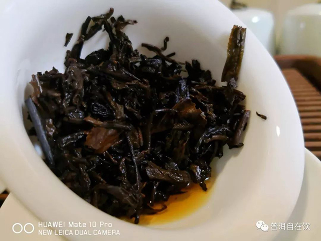 下关沱茶2018日照金山熟沱普洱茶