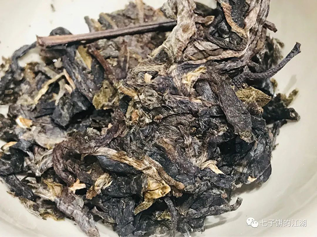 山青花燃虎饼威风生肖茶