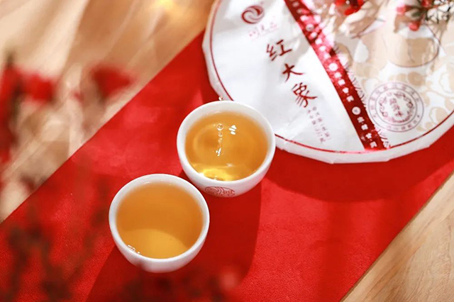 2022年润元昌收藏家系列红大象生茶