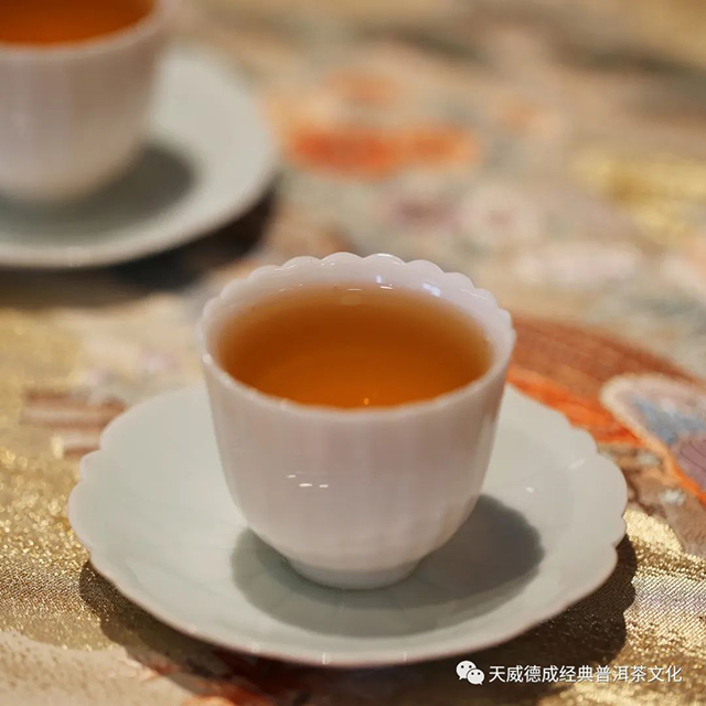 石昆牧天威德成云集生态茶普洱茶