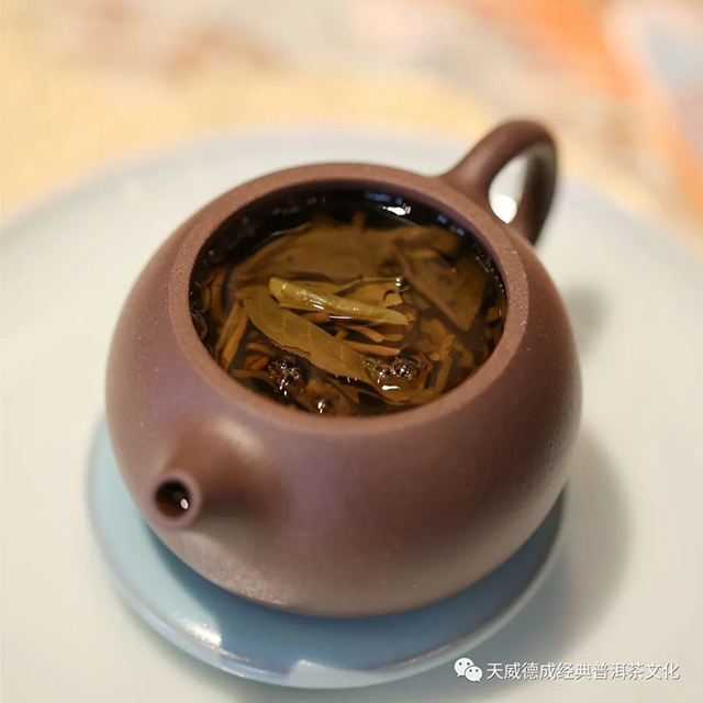 石昆牧天威德成云集生态茶普洱茶