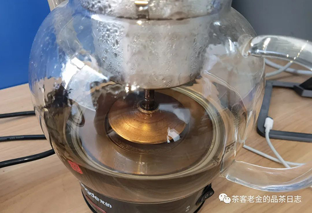 孙德忠曼松普洱茶