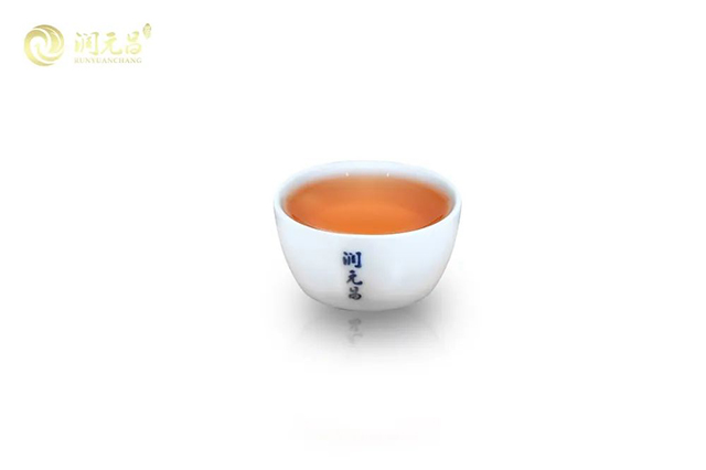 润元昌2011年黄金号青砖普洱茶