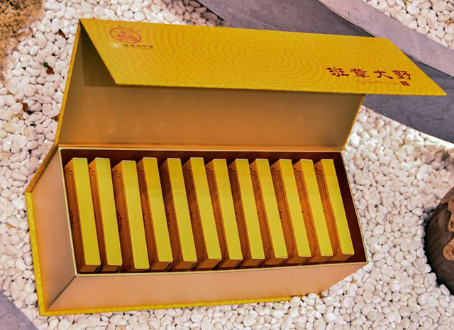 八角亭班章大野普洱茶