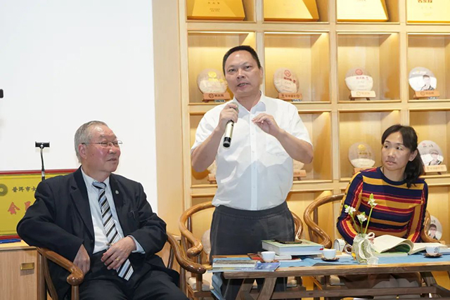 普洱市茶叶和咖啡产业发展中心副主任刘伦