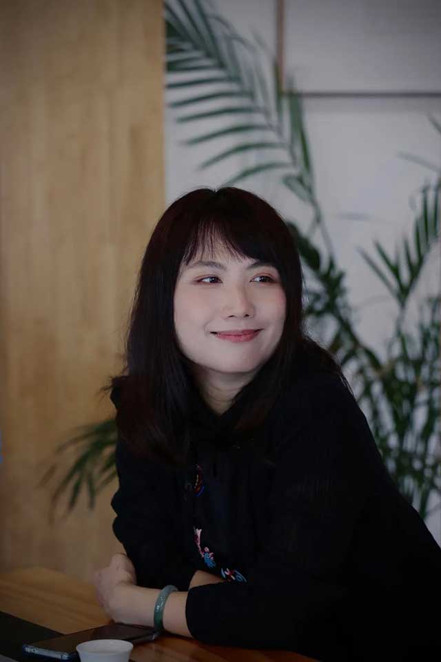 普洱杂志社记者部主任毕琢雅女士