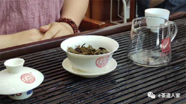 宝和祥品鉴会宝和祥飞龙号普洱茶