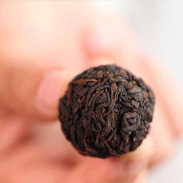 荣瑞祥2021年黑珍珠普洱熟茶龙珠