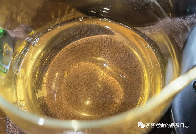 老爷说不将就2019年蛮砖普洱茶