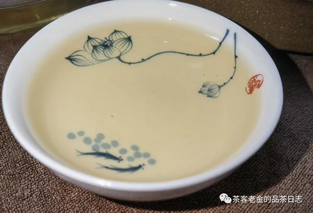 吾茶共饮2022年紫茎易武普洱茶