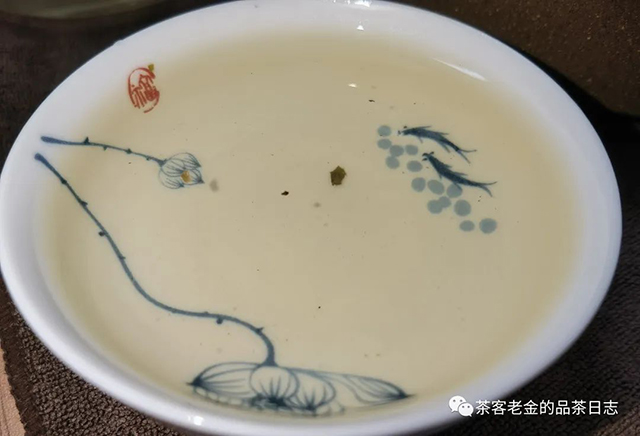 吾茶共饮2022年哀牢山细叶普洱茶