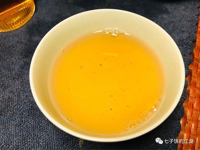 福今入门级生茶2013年精品青饼普洱茶