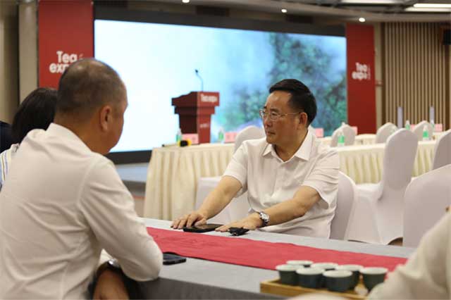 广东省茶叶收藏与鉴赏协会常务副会长张智强