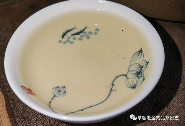 吾茶共饮2022年无量山普洱茶