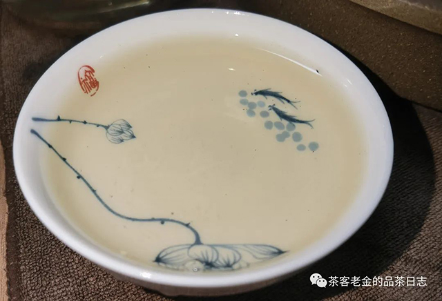 吾茶共饮2022年无量山普洱茶