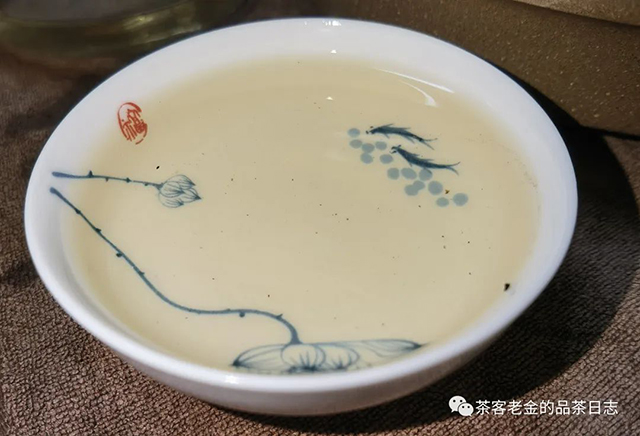 吾茶共饮2022年无量山普洱茶