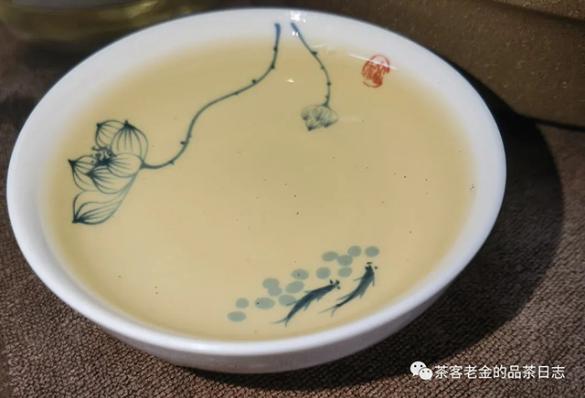 吾茶共饮2022年弯弓普洱茶