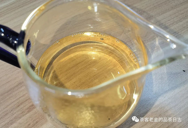 吾茶共饮2022年弯弓普洱茶