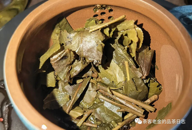 易武2020年多依树黄片普洱茶