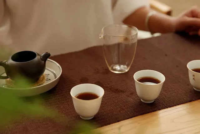 荣瑞祥荣家阐韵熟茶饼