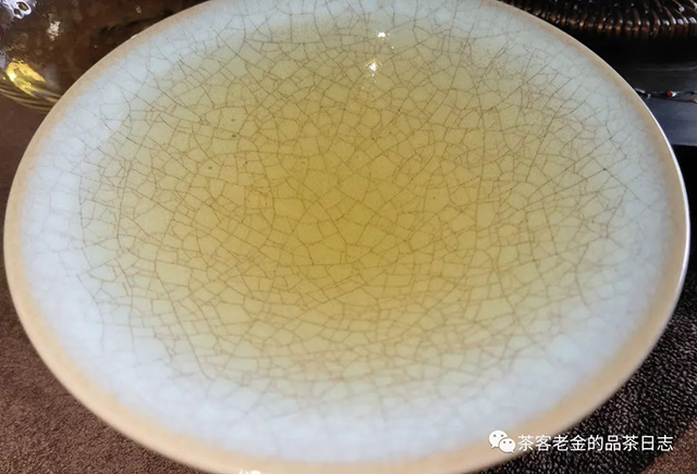 栩月古茶2022年铜箐河一类树普洱茶