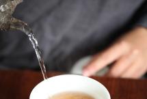 秋季喝熟茶不上火的5个正确打开方式！喝茶养生必看