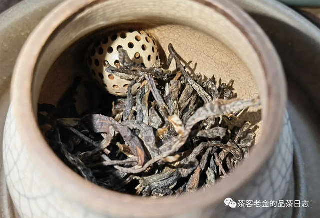 广东茶友2018年多依树秋普洱茶