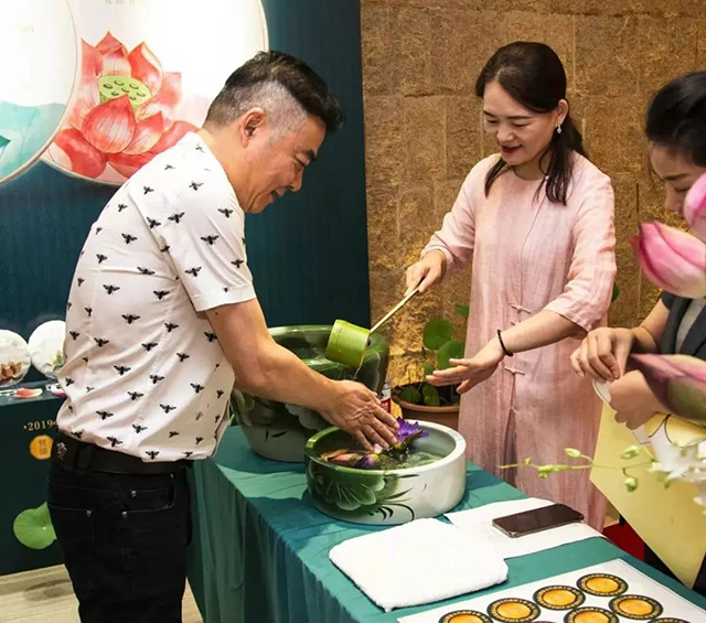 双陈莲品会