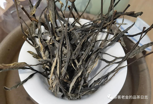 困鹿山制茶人2022年紫茶单株普洱茶