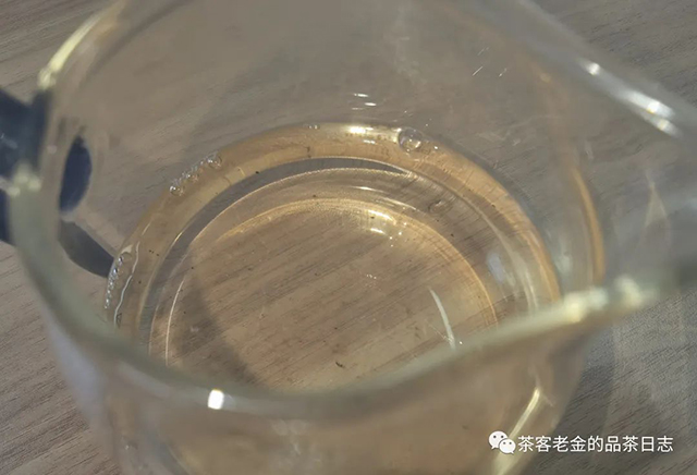 困鹿山制茶人2022年紫茶单株普洱茶