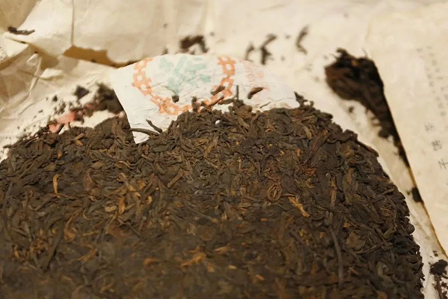 普洱茶80年代的8592老茶