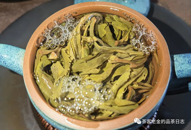 彤掌柜山上有清凉普洱茶