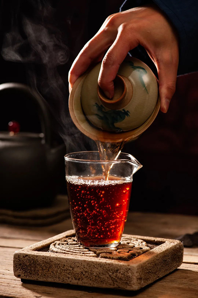 龙润茶2022布朗山古树黄印普洱茶