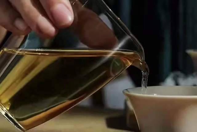 中茶茗山2021年冰岛普洱茶
