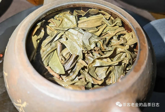 观自在2012年那卡普洱茶