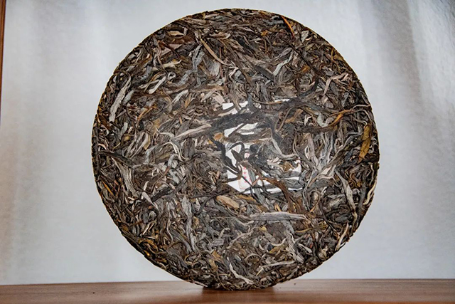 八角亭破茧普洱生茶