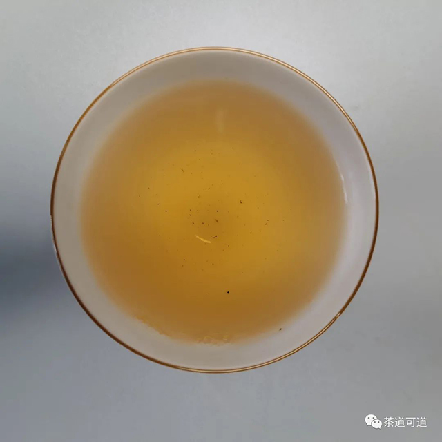 2018大益7542普洱生茶小饼普洱茶