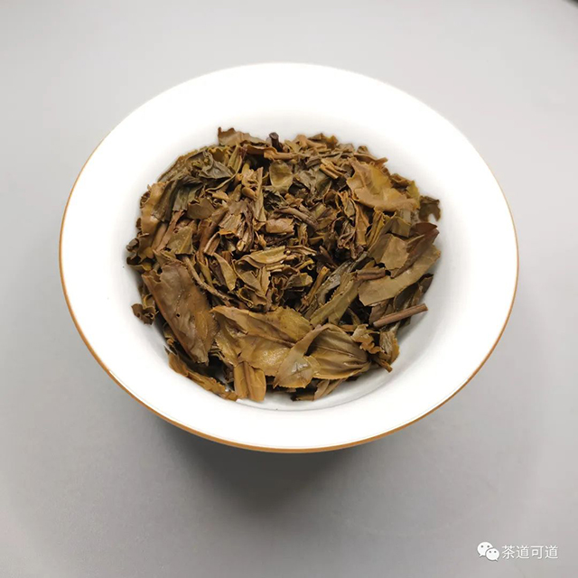 2018大益7542普洱生茶小饼普洱茶