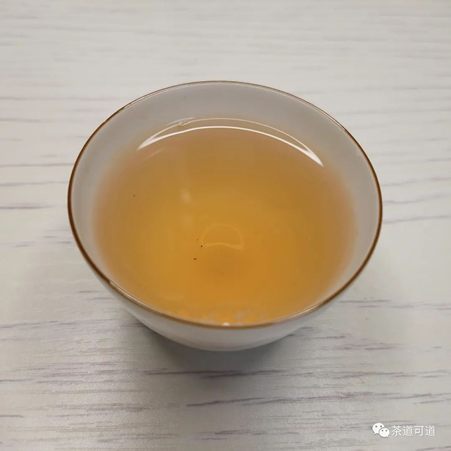 2011年润元昌乌金号青饼