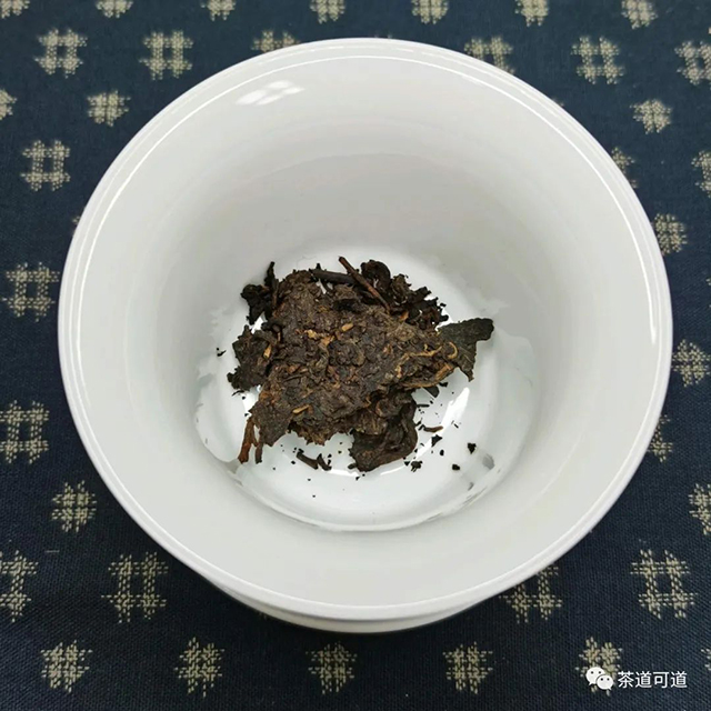 大益2021年护犊情深普洱熟茶357克饼茶样