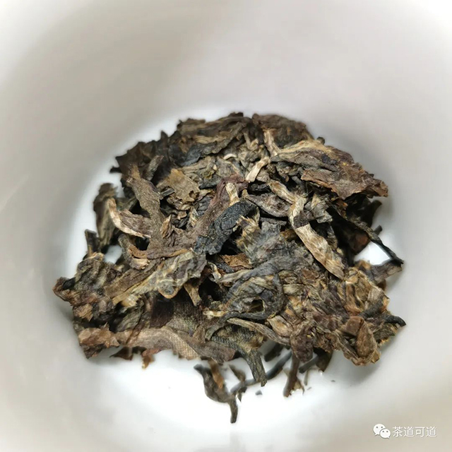 2015年佰年尚普金尚普洱茶