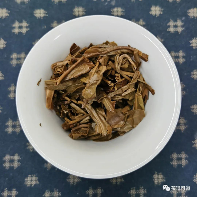 2015年佰年尚普金尚普洱茶