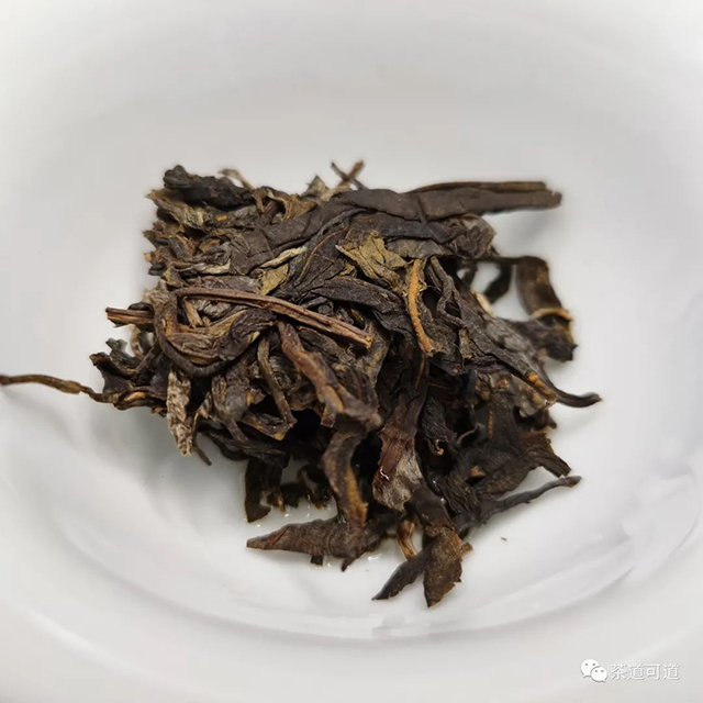 八角亭2021年大成小隐易武大树普洱茶