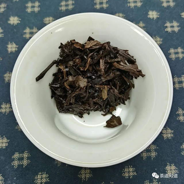 2021年中茶7581熟茶砖