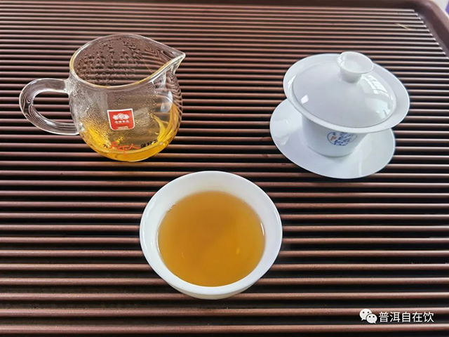 下关沱茶2018年罗布门巴250克心脏形紧茶