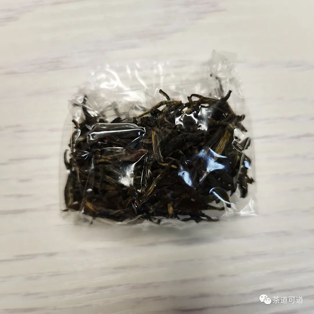 金骏眉头采梅占红茶